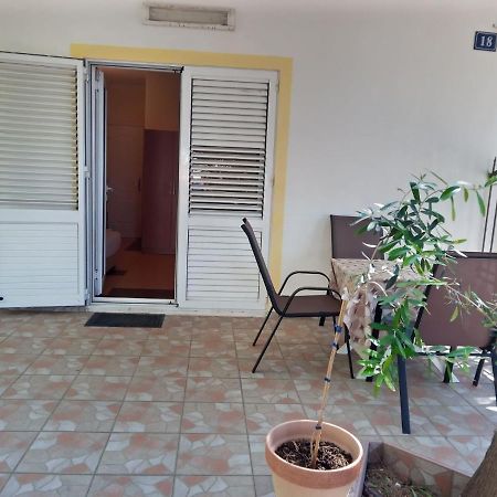 Vila Branka Canj Bagian luar foto