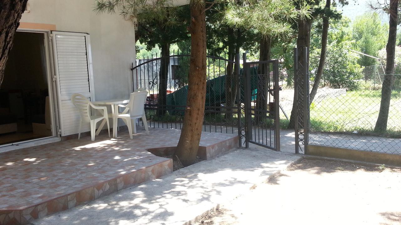 Vila Branka Canj Bagian luar foto